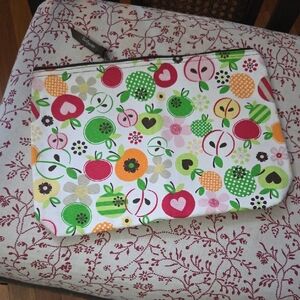 THIRTY ONE XL Sized Zippered Pouch NWOT